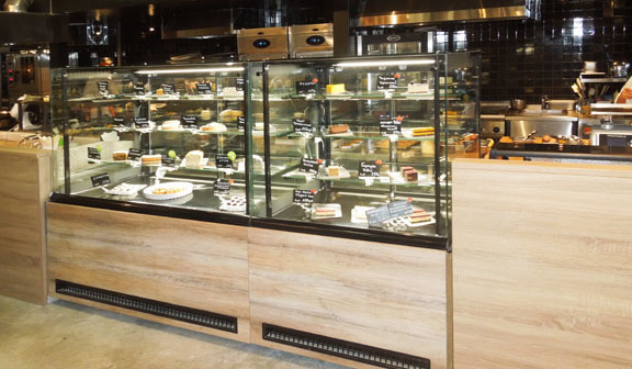 Дакота Cube F з розсувними скляними дверима і передніми, бічними панелями МДФ в плівці